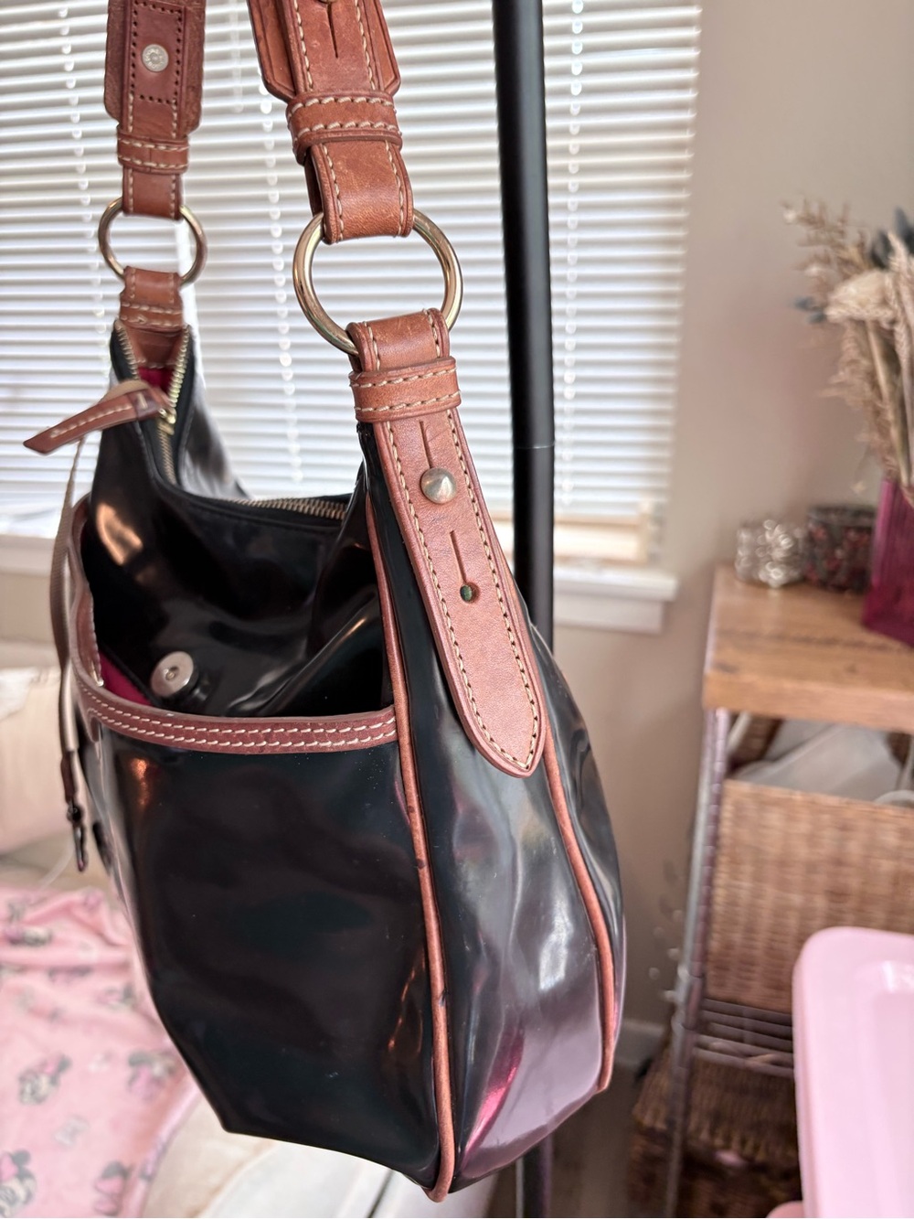 Dooney & Bourke black patent leather Bag purse - Picture 7 of 14